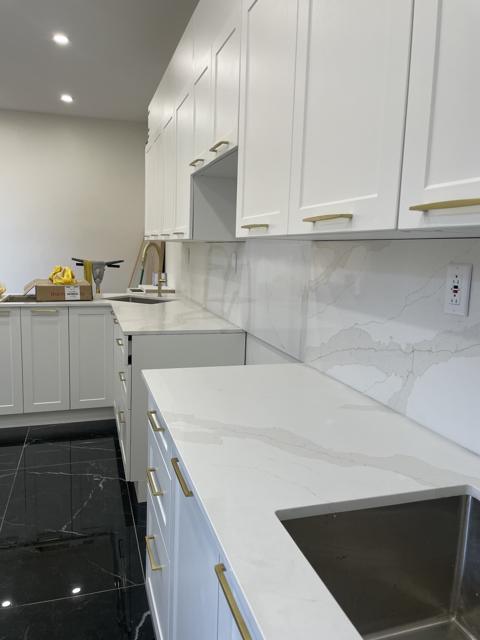Comptoir de quartz et dosseret de cuisine