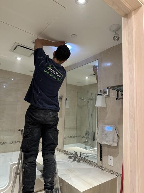 Installation de l'éclairage d'une salle de bain